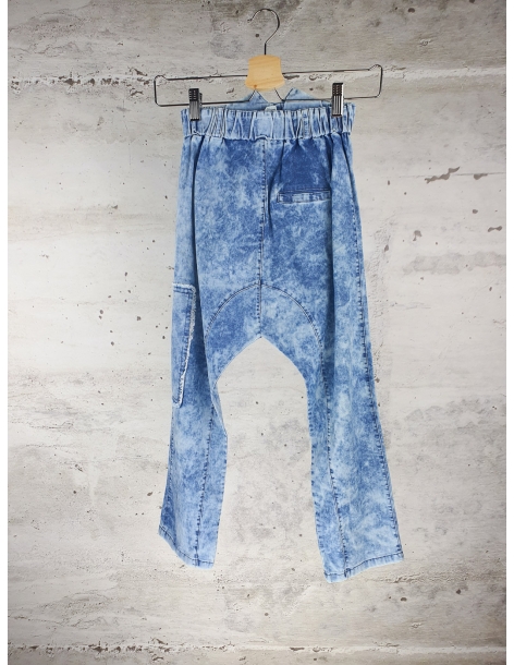 Niebieskie spodnie jeansowe z łatą Booso - 1