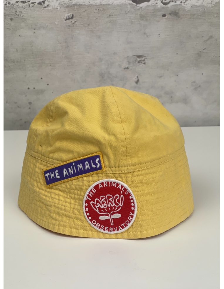 Żółty kapelusz z naszywkami Kids