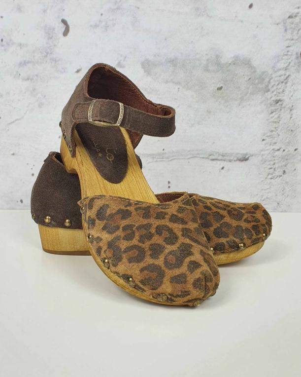 Brown shoes with a leopard print Tocoto Vintage - 1