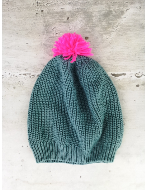 Zielona czapka z różowym pomponem Louise Misha - 1